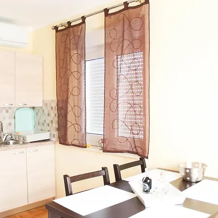 Jana Apartamento Tribalj